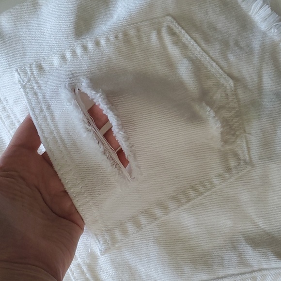 NWT Free People Loving Good Vibrations Spring White Denim Shorts - Picture 10 of 13